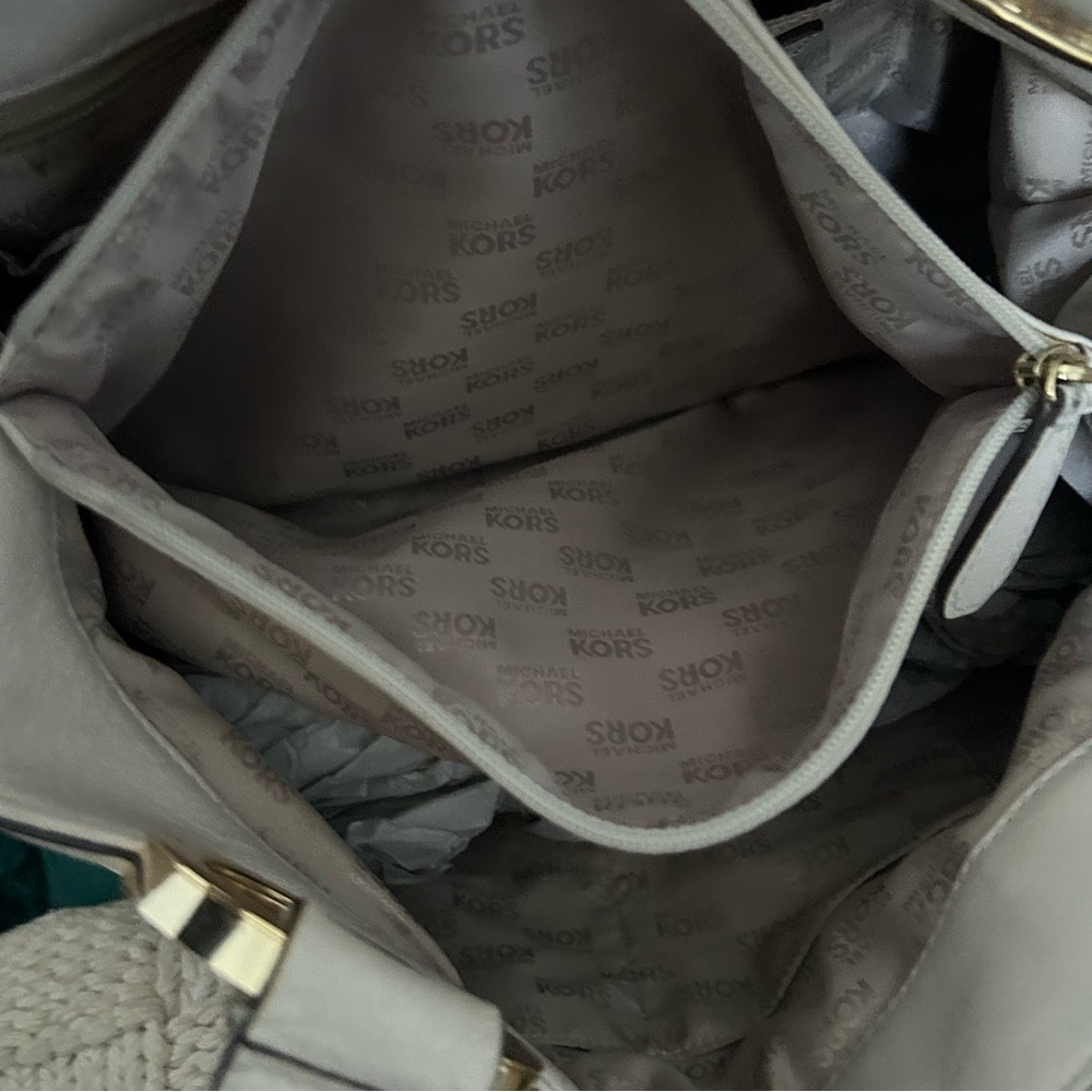 Michael Kors East West Fulton pebbled leather tote - Picture 6 of 13